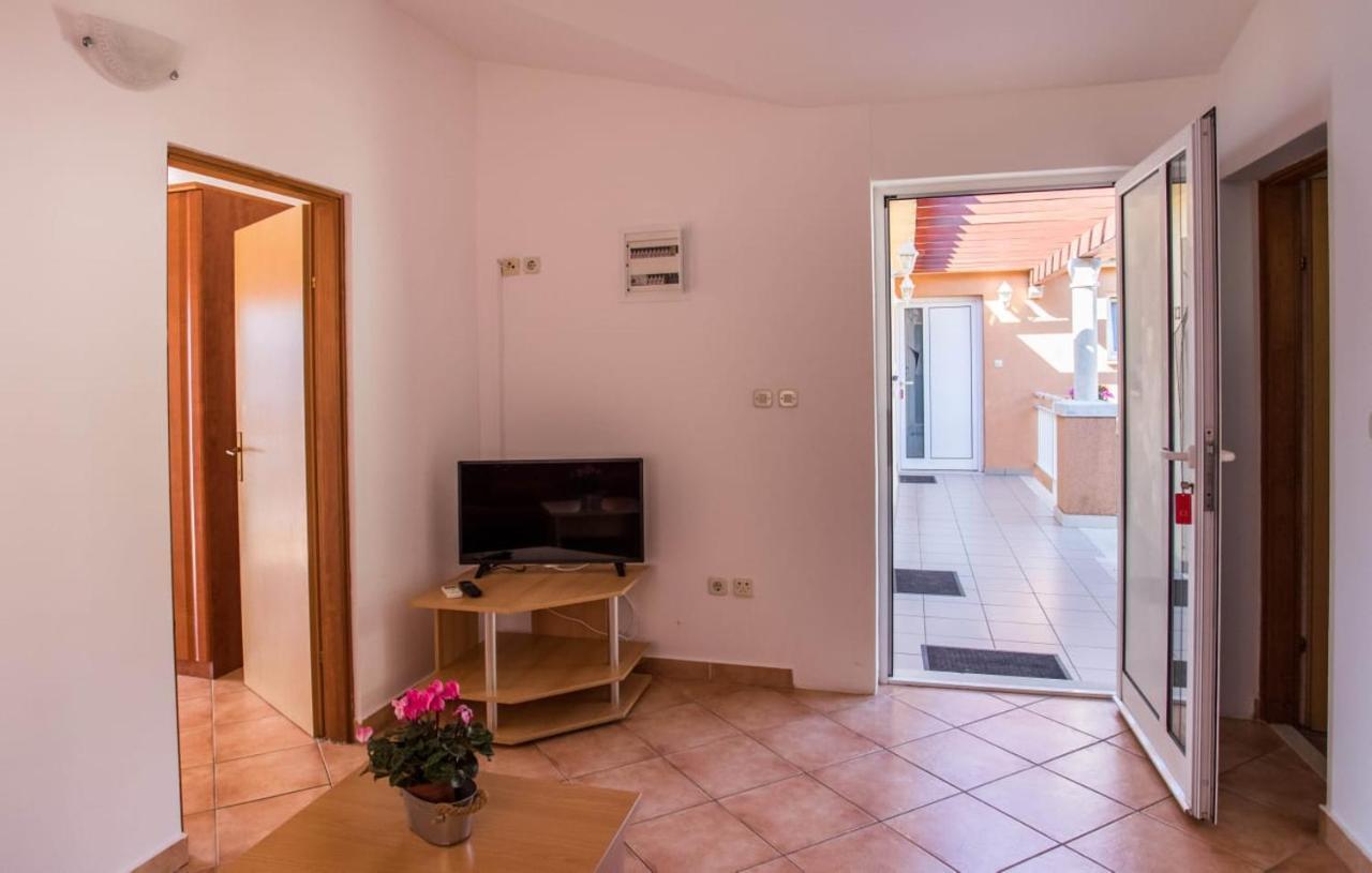 Apartmani Nikoletic Klek Exterior photo
